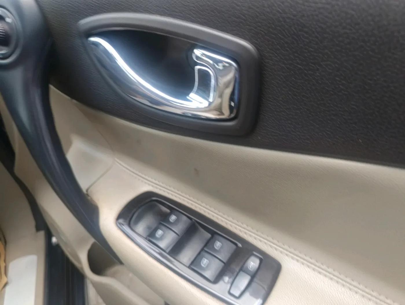 2014 Renault Koleos 4x4 AT, Diesel, Automatic, 2,51,263 km, interior