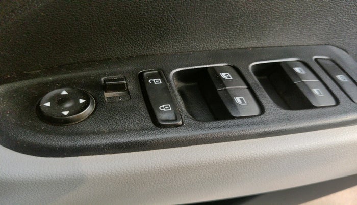 2023 Hyundai VENUE S 1.2, Petrol, Manual, 21,409 km, interior