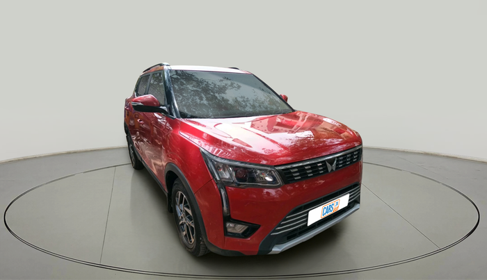 2023 Mahindra XUV300 W8 (O) 1.5 DIESEL, Diesel, Manual, 19,183 km, exterior