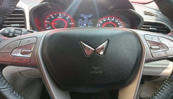 2023 Mahindra XUV300 W8 (O) 1.5 DIESEL, Diesel, Manual, 19,183 km, interior