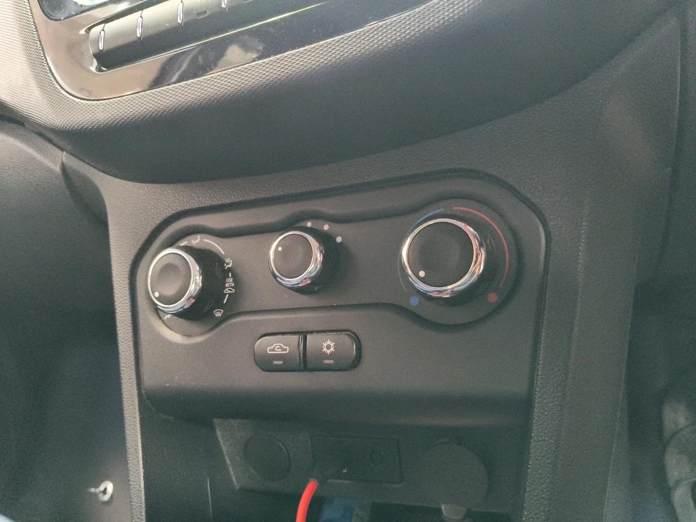 2021 Tata TIAGO NRG XZ MT, Petrol, Manual, 28,251 km, interior