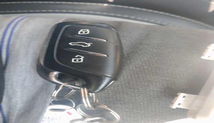 2024 MG ZS EV EXCLUSIVE ICONIC IVORY, Electric, Automatic, 21,624 km, interior