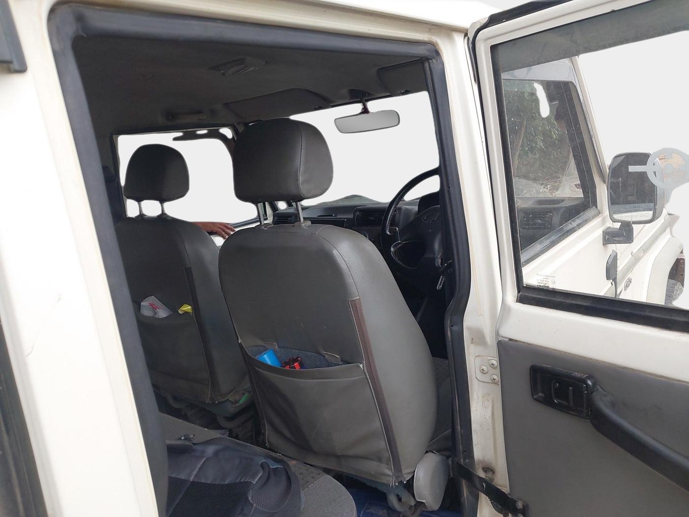 2010 Mahindra Bolero VLX CRDE, Diesel, Manual, 82,176 km, interior