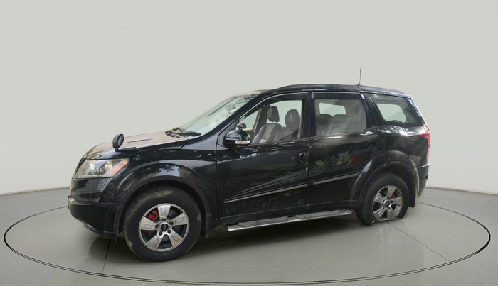 2014 Mahindra XUV500 W8, Diesel, Manual, 1,37,724 km, exterior