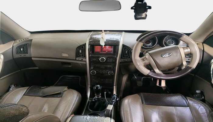2014 Mahindra XUV500 W8, Diesel, Manual, 1,37,724 km, interior