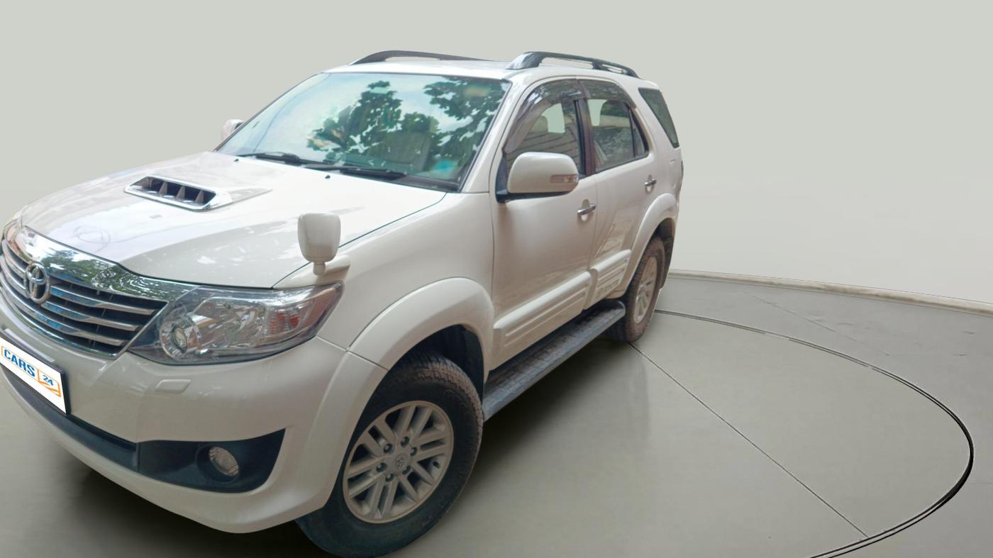 2014 Toyota Fortuner 3.0 4X2 AT, Diesel, Automatic, 60,869 km, exterior