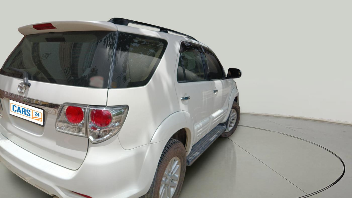 2014 Toyota Fortuner 3.0 4X2 AT, Diesel, Automatic, 60,869 km, exterior