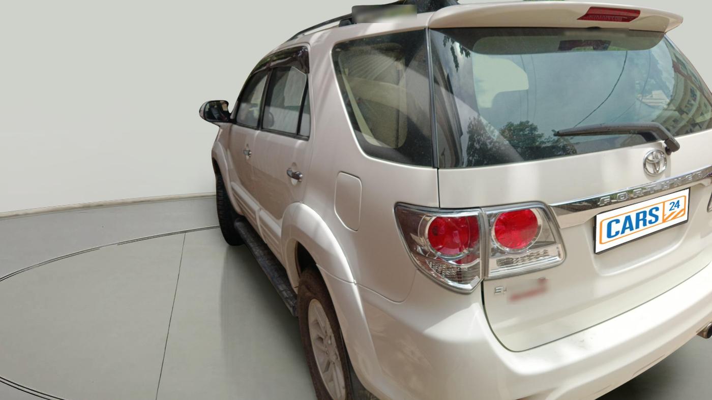 2014 Toyota Fortuner 3.0 4X2 AT, Diesel, Automatic, 60,869 km, exterior