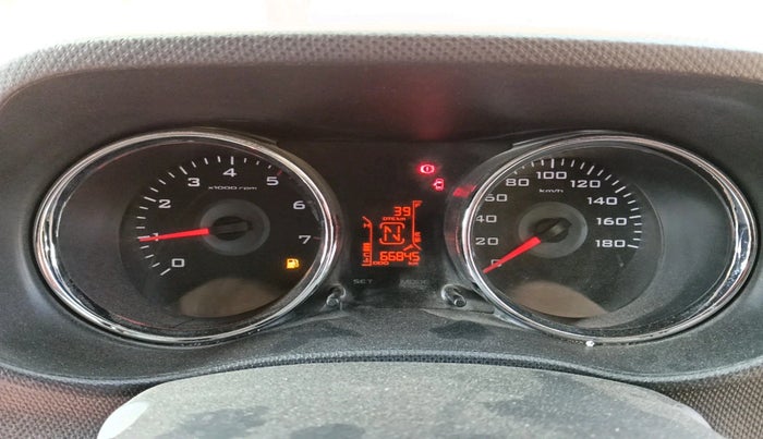 2016 Mahindra TUV300 T8, Diesel, Manual, 66,845 km, interior