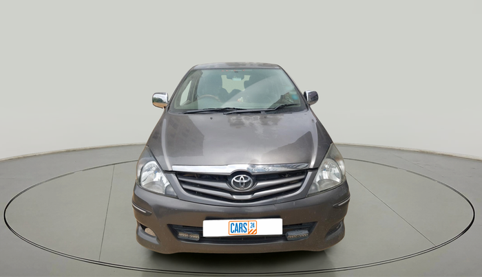 2010 Toyota Innova 2.5 G4 7 STR, Diesel, Manual, 2,92,602 km, exterior