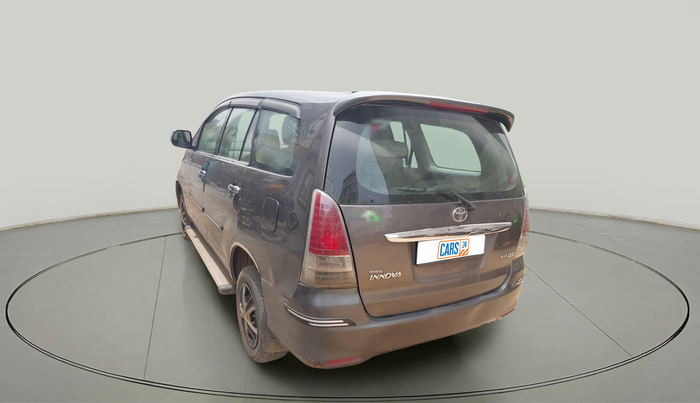 2010 Toyota Innova 2.5 G4 7 STR, Diesel, Manual, 2,92,602 km, exterior