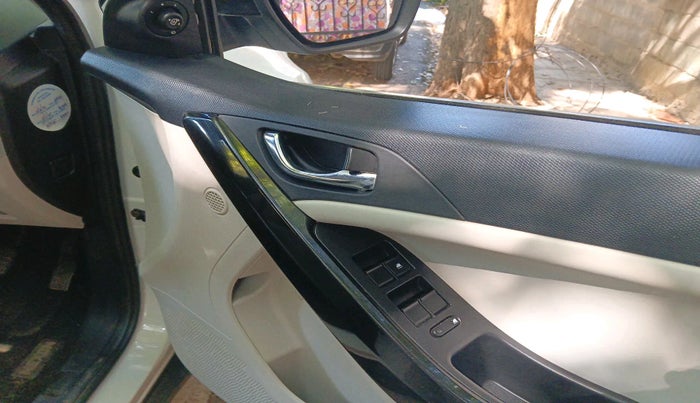 2022 Tata NEXON XZ PLUS (PREMIUM) PETROL, Petrol, Manual, 46,916 km, interior