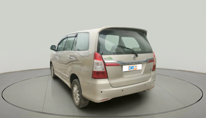 2014 Toyota Innova 2.5 VX 8 STR, Diesel, Manual, 1,20,288 km, exterior