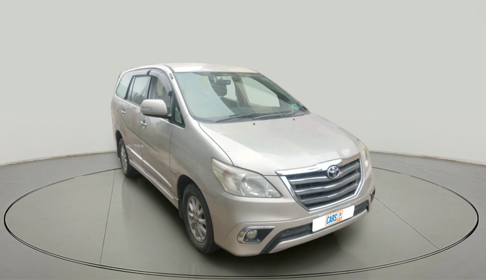 2014 Toyota Innova 2.5 VX 8 STR, Diesel, Manual, 1,20,288 km, exterior