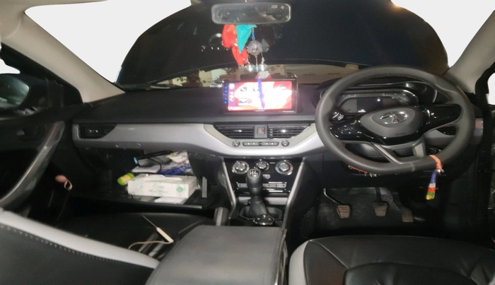 2022 Tata NEXON XM SUNROOF PETROL, Petrol, Manual, 31,239 km, interior