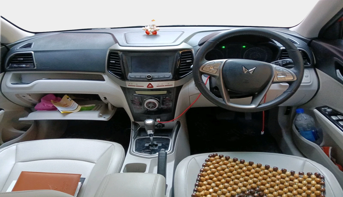 2023 Mahindra XUV300 W8 (O) 1.2 PETROL AMT, Petrol, Automatic, 18,441 km, interior