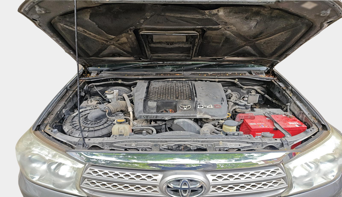 2011 Toyota Fortuner 3.0 4X4 MT, Diesel, Manual, 1,36,715 km, exterior