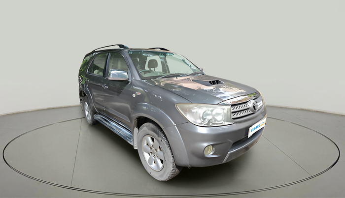 2011 Toyota Fortuner 3.0 4X4 MT, Diesel, Manual, 1,36,715 km, exterior