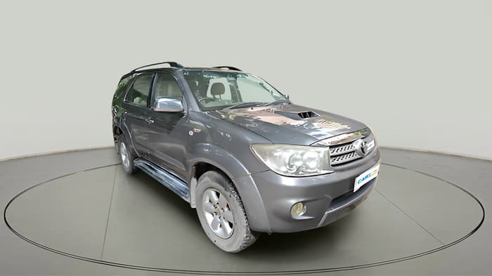 2011 Toyota Fortuner 3.0 4X4 MT, Diesel, Manual, 1,36,715 km, exterior
