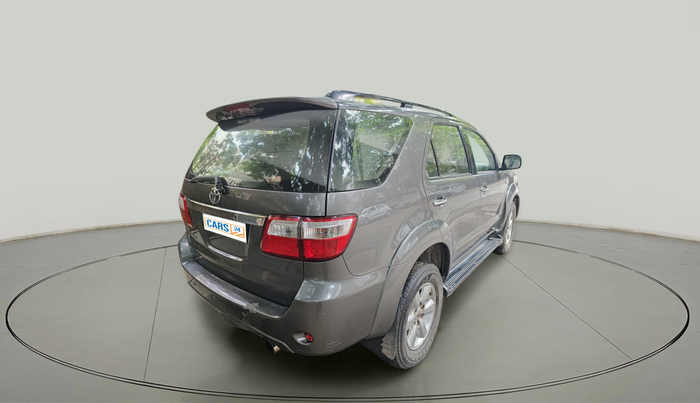 2011 Toyota Fortuner 3.0 4X4 MT, Diesel, Manual, 1,36,715 km, exterior