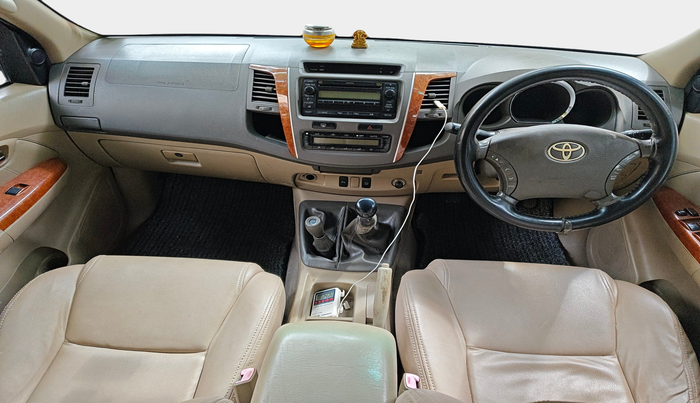 2011 Toyota Fortuner 3.0 4X4 MT, Diesel, Manual, 1,36,715 km, interior