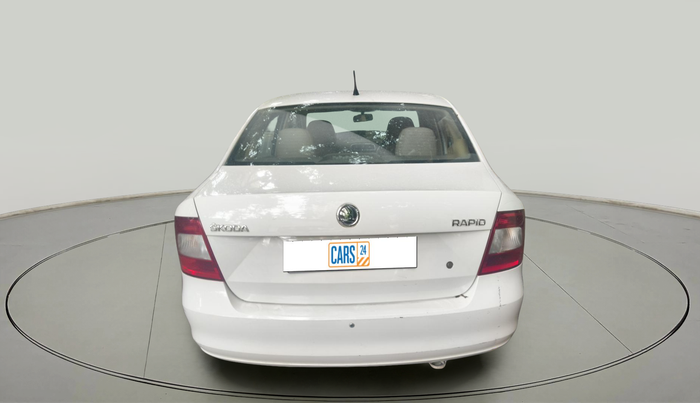2014 Skoda Rapid ELEGANCE 1.6 MPI AT, Petrol, Automatic, 51,710 km, exterior