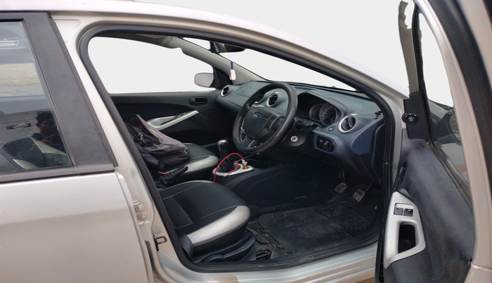 2012 Ford Figo TITANIUM 1.4 DIESEL, Diesel, Manual, 71,019 km, interior