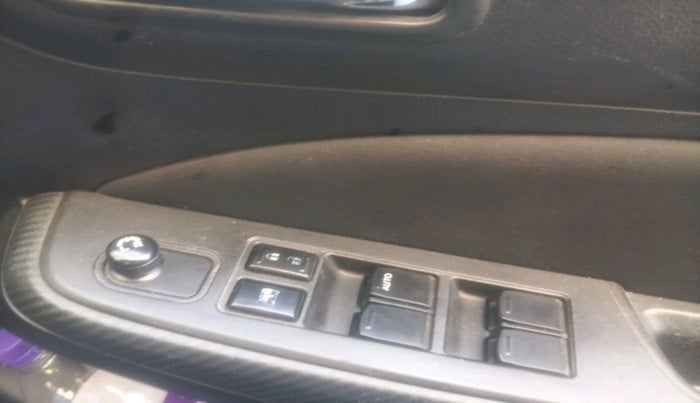 2018 Maruti Swift VXI AMT, Petrol, Automatic, 41,450 km, interior