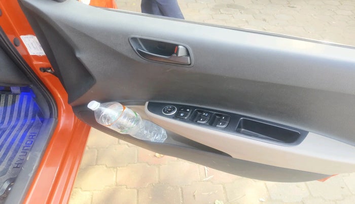 2018 Hyundai Grand i10 MAGNA 1.2 KAPPA VTVT, Petrol, Manual, 1,02,695 km, interior