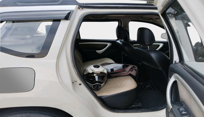 2013 Renault Duster 110 PS RXL DIESEL, Diesel, Manual, 1,06,088 km, interior