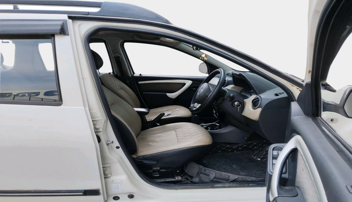 2013 Renault Duster 110 PS RXL DIESEL, Diesel, Manual, 1,06,088 km, interior