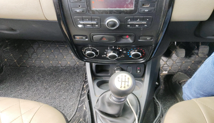 2013 Renault Duster 110 PS RXL DIESEL, Diesel, Manual, 1,06,088 km, interior