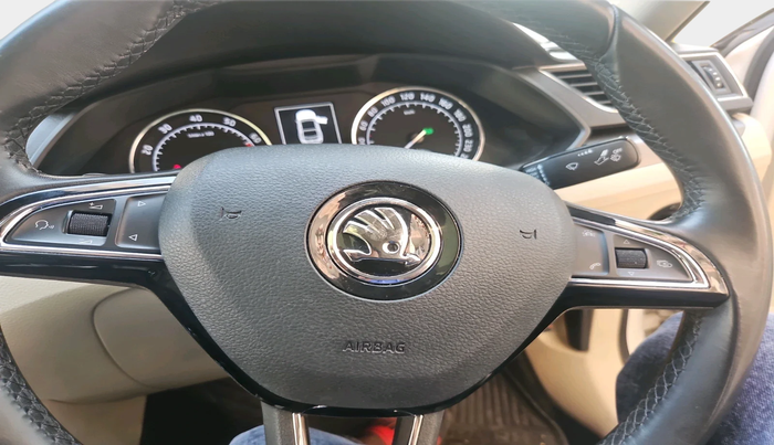 2017 Skoda Superb STYLE 1.8 TSI AT, Petrol, Automatic, 37,777 km, interior