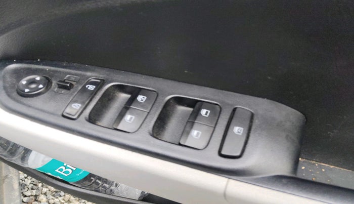 2023 Hyundai VENUE S(O) 1.2, Petrol, Manual, 54,429 km, interior