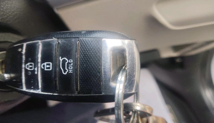 2022 KIA CARENS PRESTIGE 1.5 PETROL 7 STR, Petrol, Manual, 33,976 km, interior