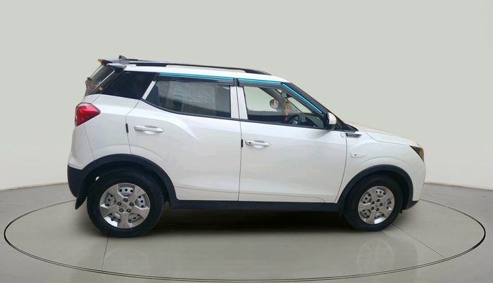 2023 Mahindra XUV300 W4 1.2 PETROL, Petrol, Manual, 13,413 km, exterior