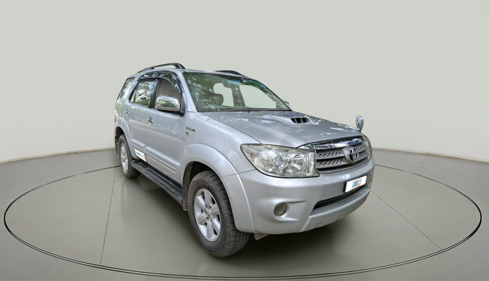 2011 Toyota Fortuner 3.0 4X4 MT, Diesel, Manual, 1,32,416 km, exterior