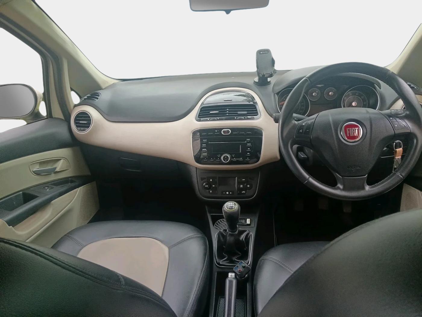 2015 Fiat Punto EVO EMOTION 1.3 MULTIJET, Diesel, Manual, 66,693 km, interior