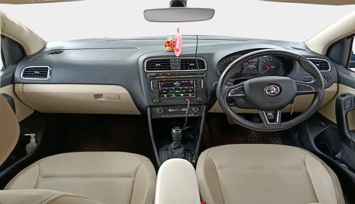 2017 Skoda Rapid STYLE 1.5 TDI AT, Diesel, Automatic, 1,02,798 km, interior