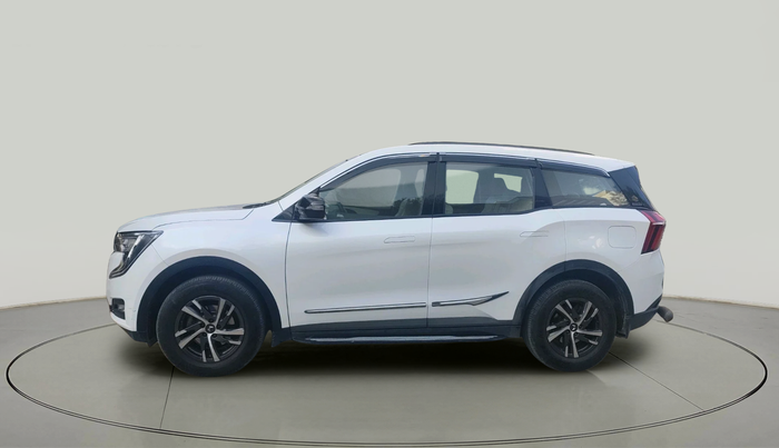 2023 Mahindra XUV700 AX 5 P MT 7 STR, Petrol, Manual, 20,884 km, exterior