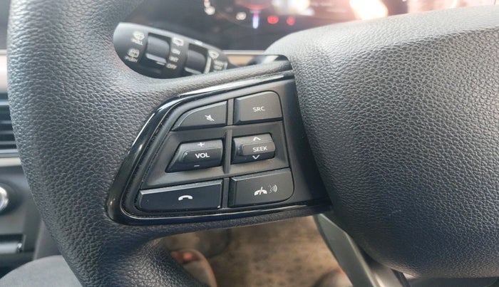 2023 Mahindra XUV700 AX 5 P MT 7 STR, Petrol, Manual, 20,884 km, interior