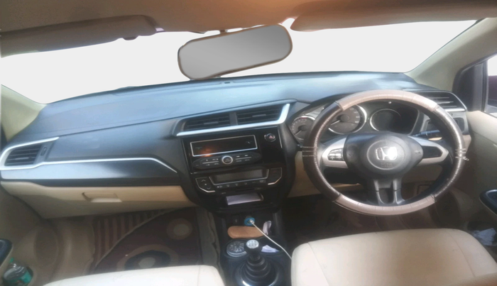 2017 Honda Amaze 1.2L I-VTEC VX, Petrol, Manual, 1,24,915 km, interior