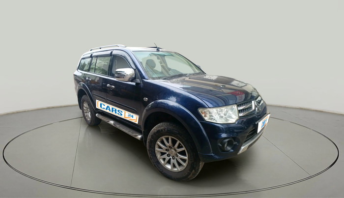 2015 Mitsubishi Pajero Sport 2.5 AT 4X2, Diesel, Automatic, 1,55,300 km, exterior