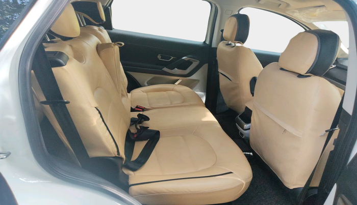 2023 Tata Safari XT PLUS, Diesel, Manual, 13,493 km, interior