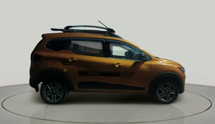 2021 Renault TRIBER RXZ, Petrol, Manual, 29,287 km, exterior