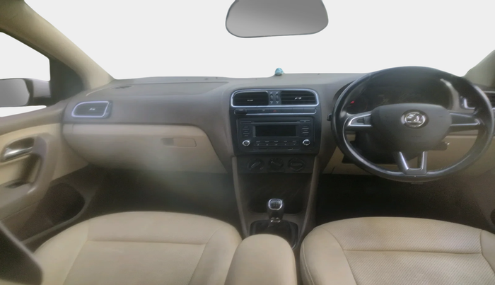 2016 Skoda Rapid AMBITION 1.6 MPI MT PLUS, Petrol, Manual, 59,129 km, interior