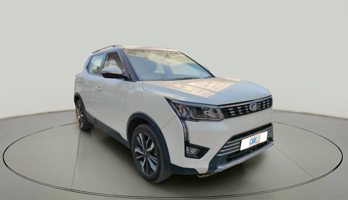 2020 Mahindra XUV300 W8 (O) 1.2 PETROL, Petrol, Manual, 96,634 km, exterior