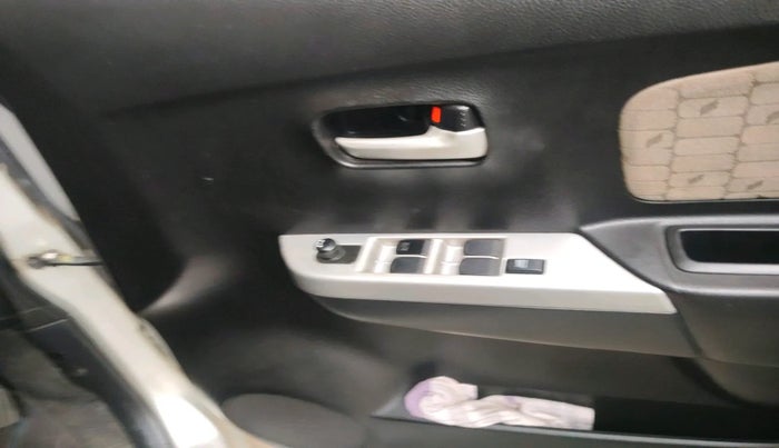 2014 Maruti Wagon R 1.0 VXI, Petrol, Manual, 26,766 km, interior