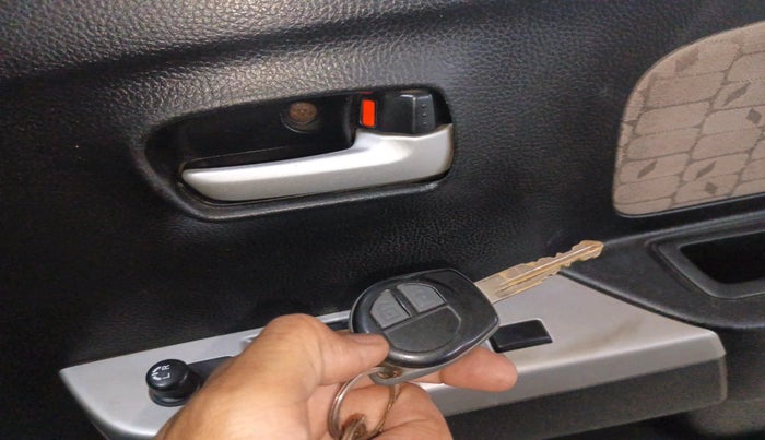 2015 Maruti Wagon R 1.0 VXI, Petrol, Manual, 69,495 km, interior