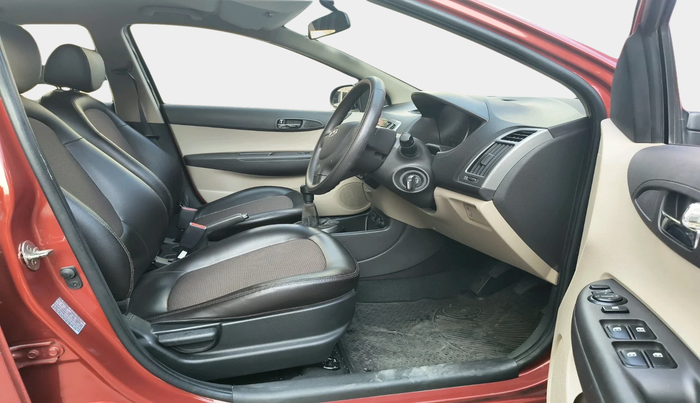 2013 Hyundai i20 MAGNA (O) 1.2, Petrol, Manual, 32,357 km, interior